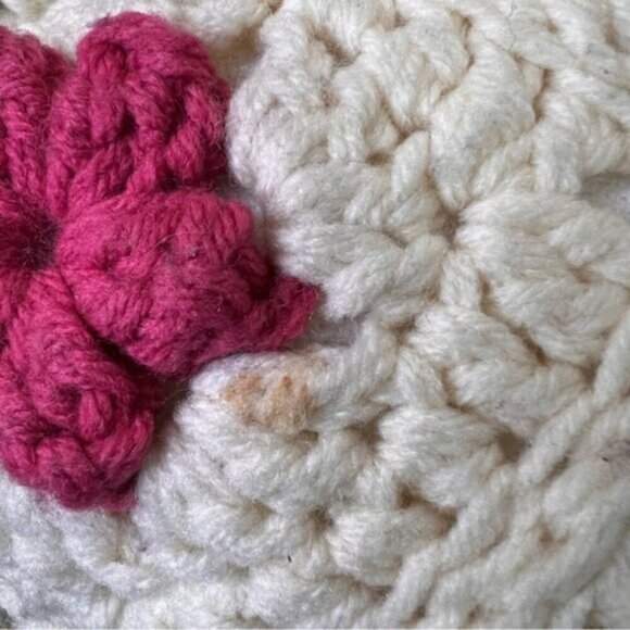 Vintage Granny Square 3D Floral Throw Afgh Knit Blanket with 2 Matching Pillows - Picture 10 of 16